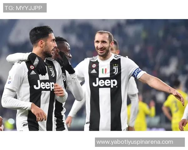 那不勒斯主席德劳伦蒂斯与利雅得胜利CEO合影展示C罗球衣引发热议